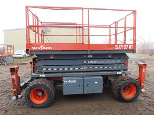 lot 1 image: 2013 SkyJack SJ7127 4WD Rough Terrain Scissor Lift
