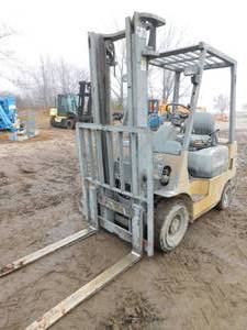 lot 6 image: 1993 Caterpillar GP15 Gas Forklift