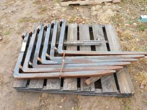lot 35 image: Set of 6 - ITA Style Block Forks