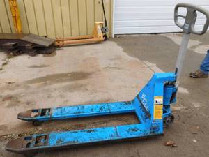 lot 41 image: Bishamon Pallet Jack BS55 - For Parts or Repair
