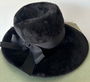 lot 55 image: Vintage Black Hat by Coralie and Powers Hat Box