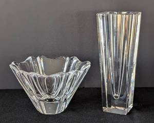lot 102 image: Orrefors Crystal Vase and Bowl