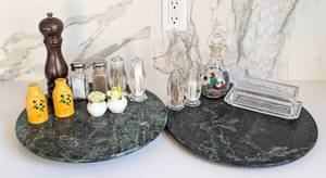lot 115 image: Marble Serving Platters and Servingware