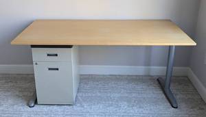 lot 81 image: Blonde Wood Desk and File Cabinet