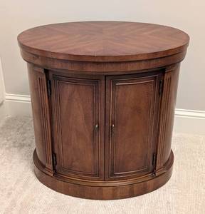 lot 30 image: Oval Wood Storage Side Table