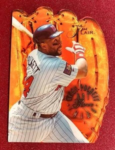 lot 84 image: 1994 Flair Kirby Puckett Hot Glove Card - Nice Insert