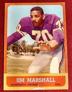 lot 109 image: 1963 Topps Jim Marshall Rookie Card