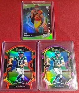 lot 129 image: (3) Sam Darnold Cards - Rookie & (2) Die-Cut Prizms