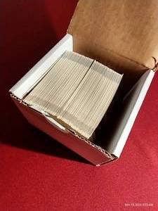 lot 189 image: Box of 1987-88 Fleer Basketball Cards