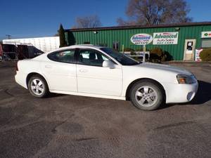 lot 3 image: 2005 Pontiac Grand Prix