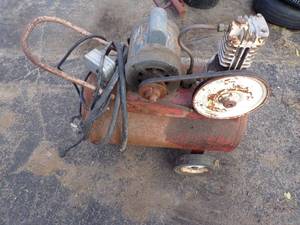 lot 11 image: Air Compressor