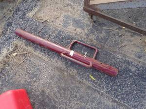 lot 12 image: Post Pounder