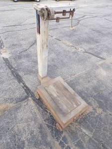 lot 15 image: Vintage Feed Scale