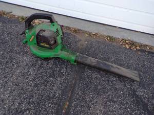 lot 22 image: Gas Powered Leaf Blower