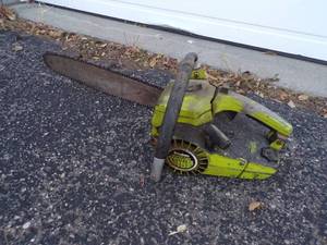 lot 25 image: Poulan Chain Saw