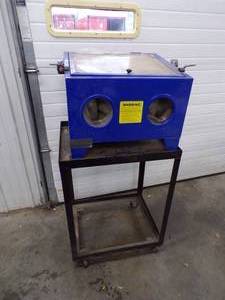 lot 31 image: Parts Sand Blaster with metal table on wheels