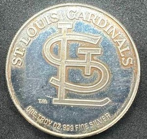 lot 72 image: 1987 1oz .999 Silver St. Louis Cardinals Round