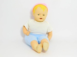 lot 9 image: Early 1900s Antique Composition Doll22 Tall