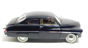 lot 19 image: Danbury Mint 1949 Mercury Club Coupe Black 124 Scale Diecast Model Car