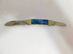 lot 38 image: Frost Cutlery Folding Pocket Knife For Men