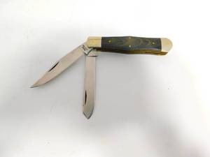 lot 41 image: Bear Hunter Fold Up Pocket Knife