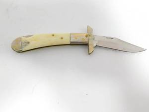 lot 45 image: Vintage Bone Handle Pocket Knife