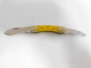 lot 46 image: Bear Hunter Yellow Handle Mini Trapper Pocket Knife From Pakistan