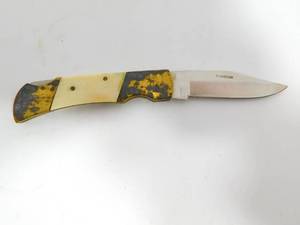 lot 48 image: Fold Up Pocket Knife From Pakistan