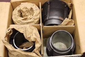 Group of 4 Vintage Engine Cylinders - Assorted Sizes