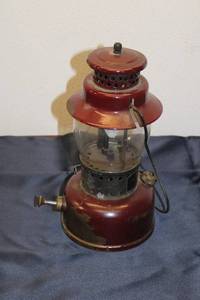 lot 30 image: Vintage Red Coleman Lantern with Glass Globe