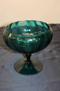 lot 33 image: Vintage Handblown Teal Glass Dish with Pedestal Base