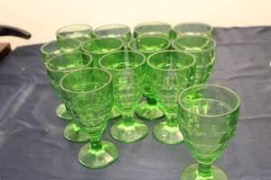 lot 39 image: Set of 12 Vintage Green Uranium Glass Tumblers