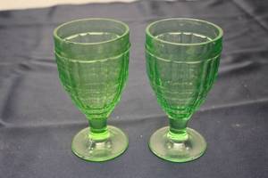 lot 40 image: Set of 2 Vintage Green Uranium Glass Goblets
