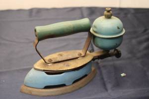 lot 46 image: Vintage Coleman Gas Iron with Tin Reservoir