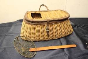 lot 81 image: Vintage Wicker Basket with Wooden Handle and Fishing Net
