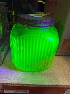lot 92 image: Vintage Green Glass Storage Jar with Metal Lid