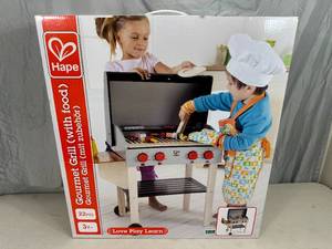 lot 8 image: New Hape Gourmet Play Grill with Food