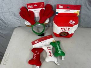 lot 28 image: 3 New Holiday Theme Dog Toys