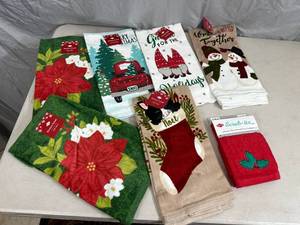 lot 43 image: Assorted Holiday Themed Hand Towels
