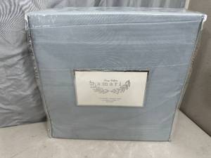 lot 58 image: New Amari Luxury Sheet Set - Queen Size