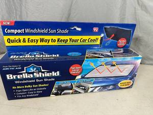 lot 94 image: New Brella Shield Windshield Sunshade