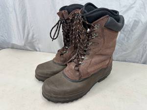 lot 116 image: Ranger Snow Boots - Size 10