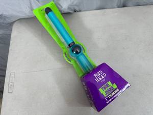 lot 128 image: New Tigi Bed Head Twirl Junkie 1 inch Styling Wand