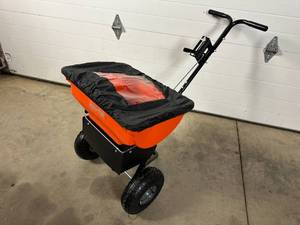lot 2 image: New Agri-Fab 85 lb. Ice Melt Spreader - Fertilizer Spreader