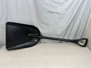 lot 141 image: Brand New Bully Tools Poly Scoop Shovel