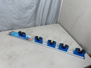 lot 234 image: New Unger Professional Hangup 5 Bracket Tool Organizer