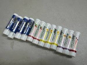 lot 278 image: 12 New Natural Beeswax Lip Moisturizer