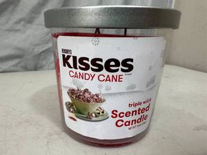 lot 284 image: New Hersheys Kisses Candy Cane Candle - 3 Wick
