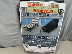 lot 305 image: New Chaise Lounge Patio Furniture Cover