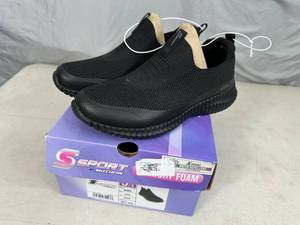 lot 323 image: New Skechers Memory Foam Shoes - Size 5.5